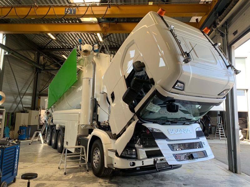 Fabrication de notre amphitec de démonstration avec son bras d\\\'excavation.