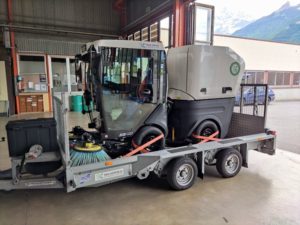 Prêt pour une démo tksa\nAvec son aspiration exceptionnelle, la petite mathieu MC110 a tout d\'une grande.