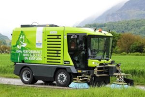 tksa présente la nouvelle ravo électrique de 4 ou 5 m3 et plus de 8h d’autonomie en pleine utilisation.