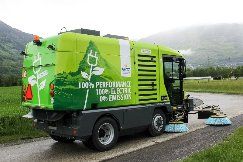 tksa présente la nouvelle ravo électrique de 4 ou 5 m3 et plus de 8h d\\\'autonomie en pleine utilisation.