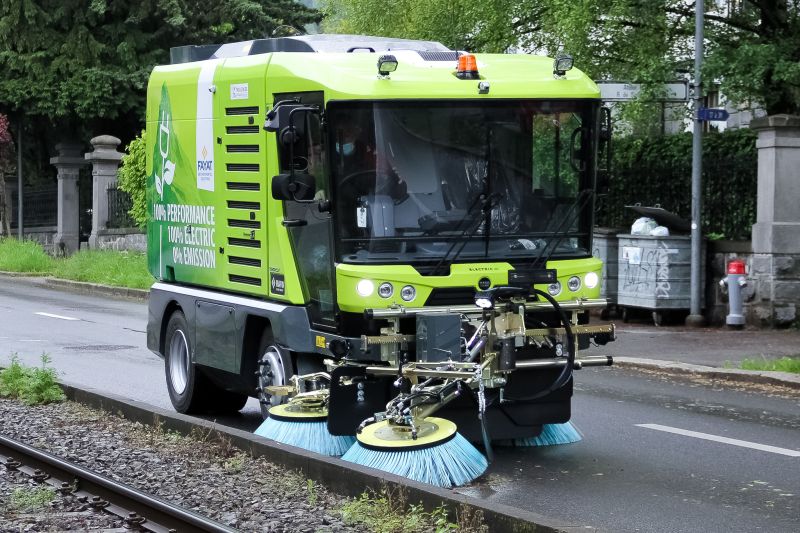 tksa présente la nouvelle ravo électrique de 4 ou 5 m3 et plus de 8h d\\\'autonomie en pleine utilisation.