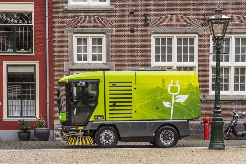 RAVO is the pioneer of the electric mid-size sweeper and our industry-leading technology ensures our customers meet the demands of their operation, without compromising the environment! \n\nThe 5 eSeries is already trusted by local authorities around the world and – as our product continues to evolve – we are working to support even more municipalities discover the advantages of our innovative electric platform.