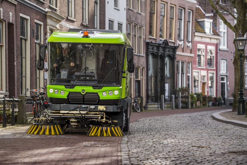 RAVO is the pioneer of the electric mid-size sweeper and our industry-leading technology ensures our customers meet the demands of their operation, without compromising the environment! \n\nThe 5 eSeries is already trusted by local authorities around the world and – as our product continues to evolve – we are working to support even more municipalities discover the advantages of our innovative electric platform.