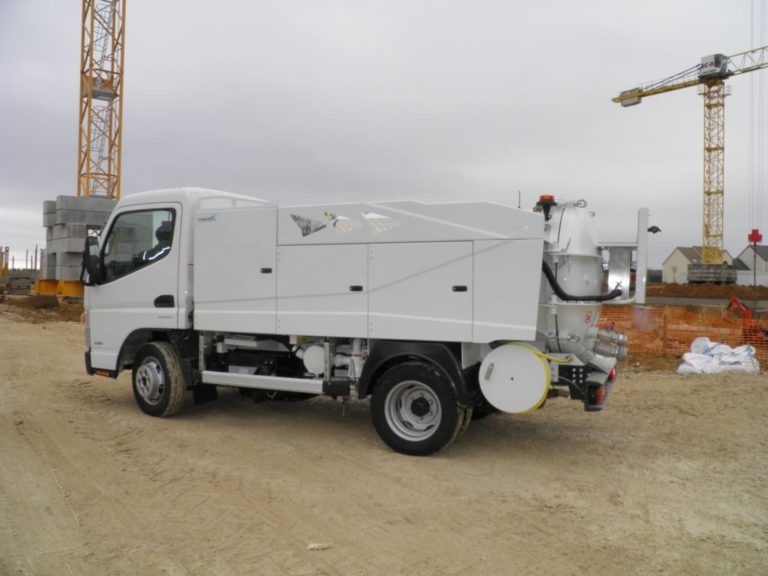 Kombi Arrow Mitsubishi FUSO 3.5 T